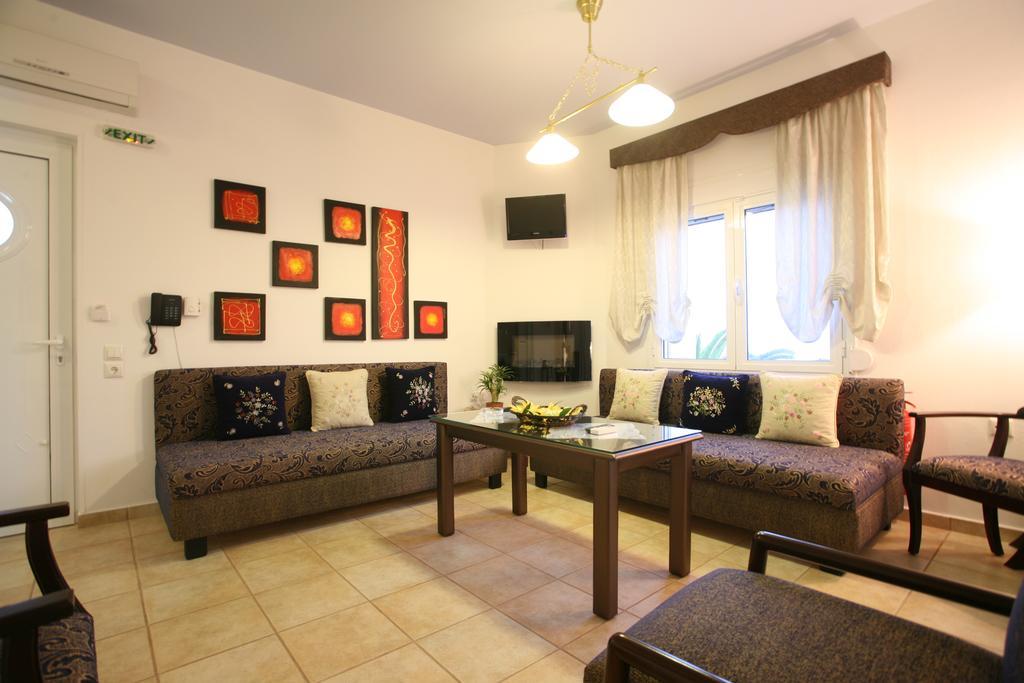 Aigli Apartments Nea Anchialos Exterior foto